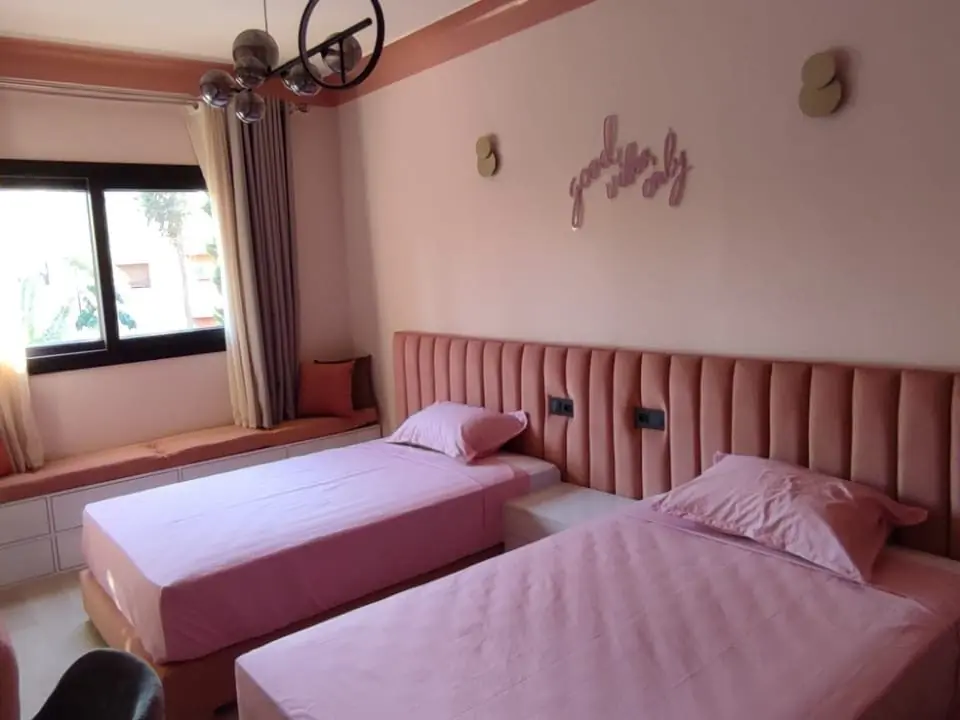 Chambre livrée, villa à Marrakech